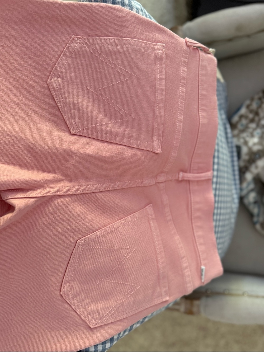 MOTHER Straight-Leg High-Rise Jeans in Dusty Pink - Picture 4 of 9